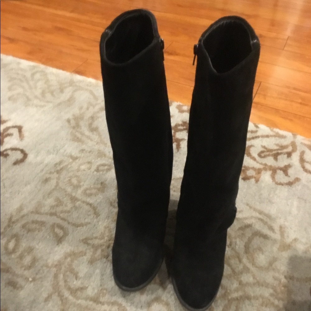 Boots - Picture 4 of 6